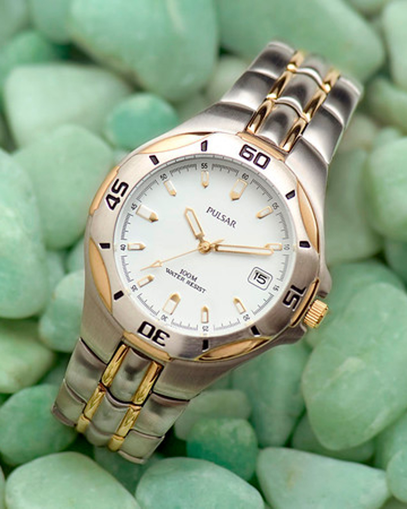 Product & Jewelry retouching sample 8